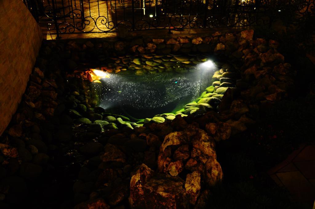 Pension La Fontana Baia Mare Bagian luar foto